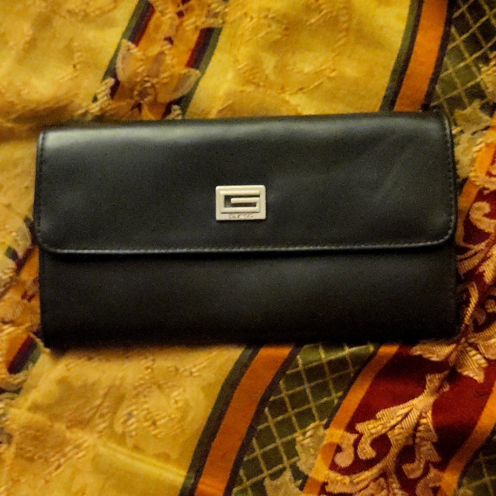 Guess wallet